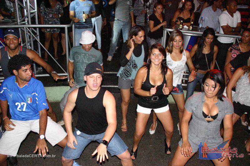 Balada: Fotos de domingo no Ca�apa em Valpara�zo - GO