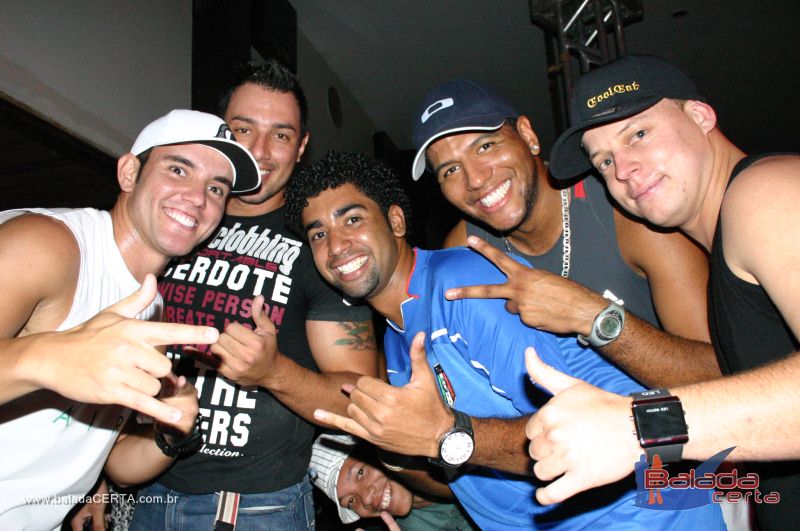 Balada: Fotos de domingo no Ca�apa em Valpara�zo - GO