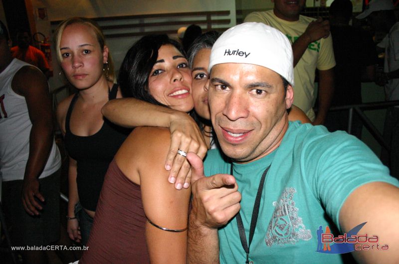 Balada: Fotos de domingo no Ca�apa em Valpara�zo - GO