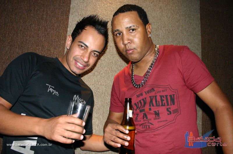 Balada: Fotos de domingo no Ca�apa em Valpara�zo - GO