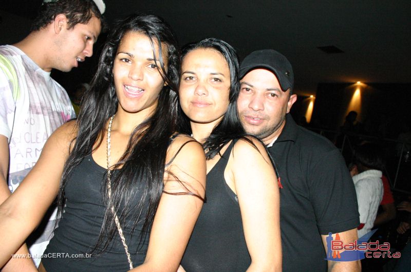 Balada: Fotos de domingo no Ca�apa em Valpara�zo - GO