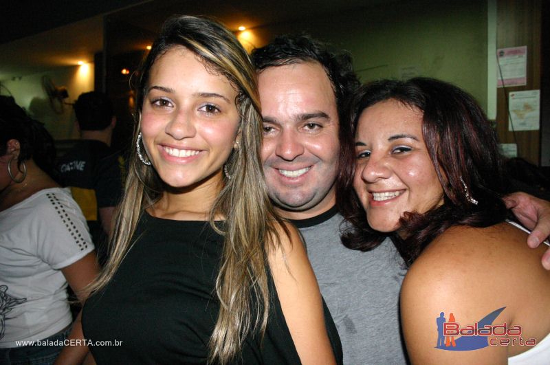 Balada: Fotos de domingo no Ca�apa em Valpara�zo - GO