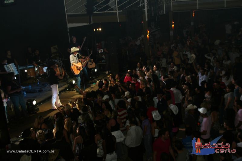 Balada: Show de Pedro Paulo & Matheus na Via Stadium em Taguatinga - DF