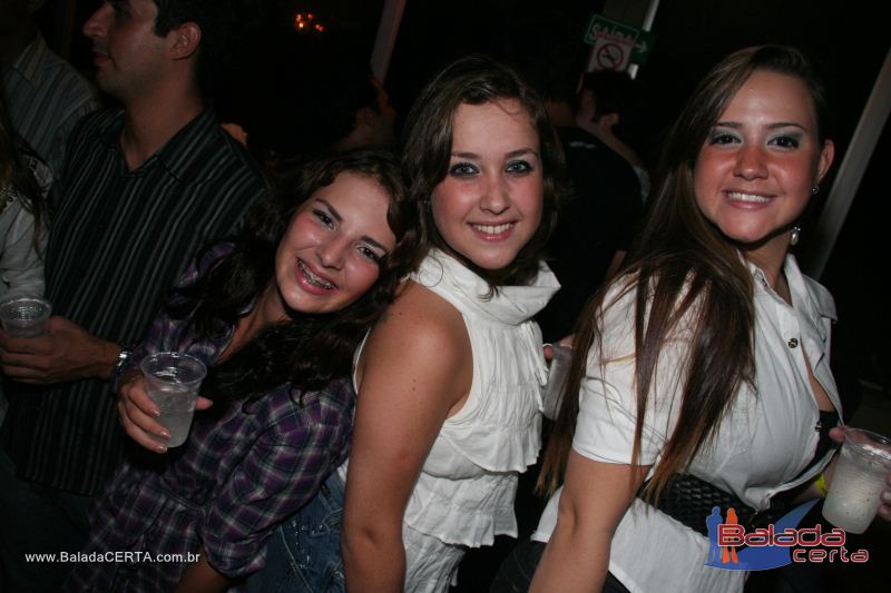 Balada: Show de Z� Henrique & Gabriel na Via Stadium em Taguatinga - DF