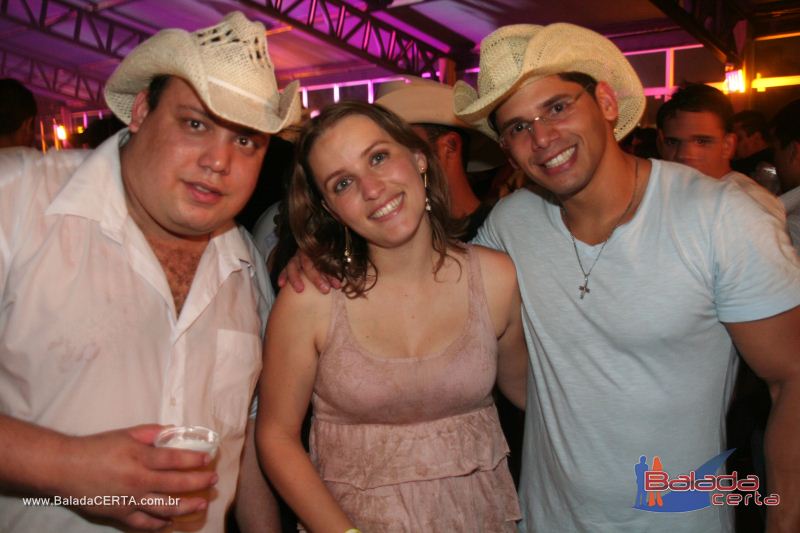 Balada: Show de Z� Henrique & Gabriel na Via Stadium em Taguatinga - DF