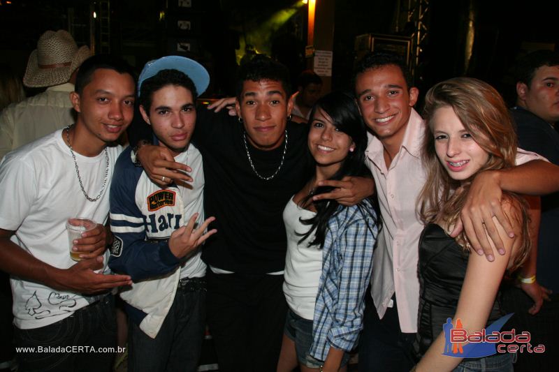 Balada: Show de Z� Henrique & Gabriel na Via Stadium em Taguatinga - DF