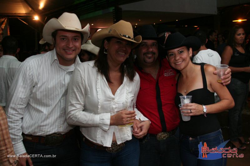 Balada: Show de Z� Henrique & Gabriel na Via Stadium em Taguatinga - DF