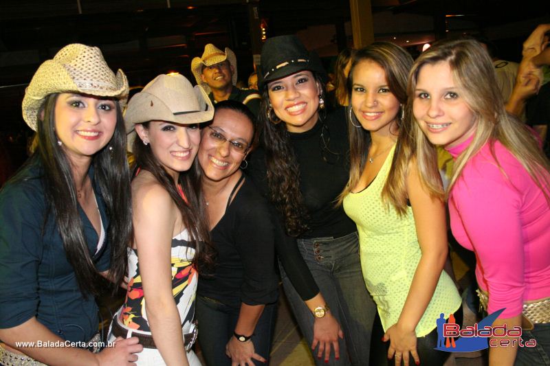 Balada: Fotos de quinta na Via Stadium em Taguatinga - DF