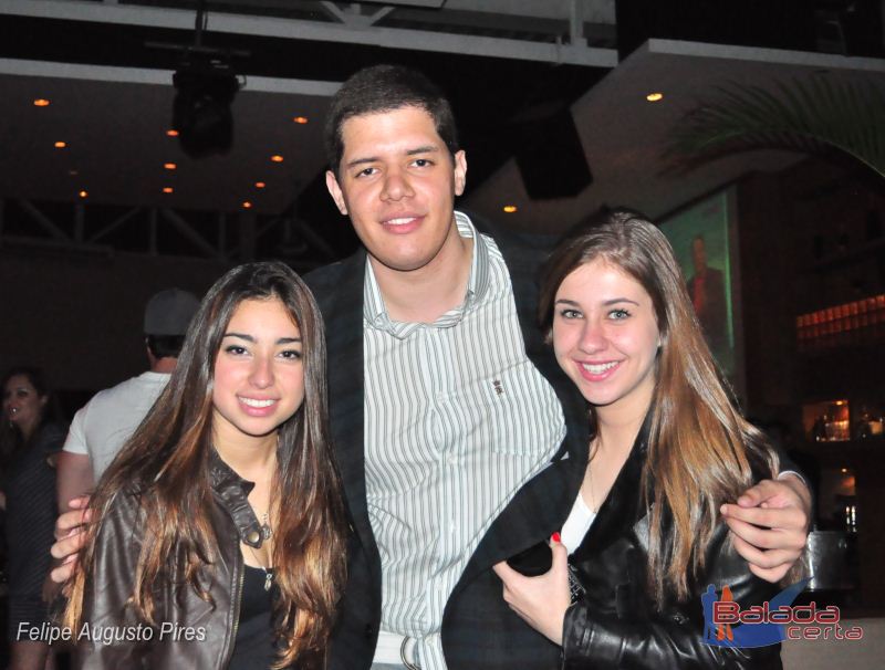 Balada: Fotos do Sertanejo Universitrio Top no Bar Fidelis em So Paulo/SP