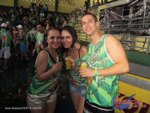 Balada: Bloco K-Lango Doido com Show da Gaiola das Popozudas, Bateria da G.R.E.S Portela e da Priscilla Freire com participao do ex-BBB Rodrigo   no Carnaval 2013 em Ouro Preto / MG