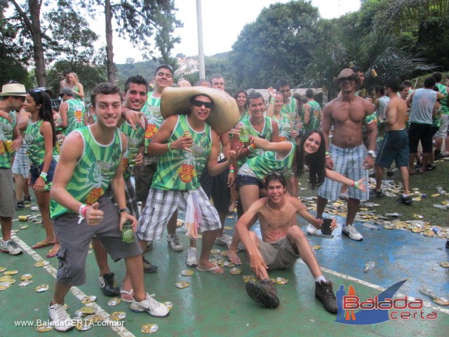 Balada: Bloco K-Lango Doido com Show da Gaiola das Popozudas, Bateria da G.R.E.S Portela e da Priscilla Freire com participao do ex-BBB Rodrigo   no Carnaval 2013 em Ouro Preto / MG