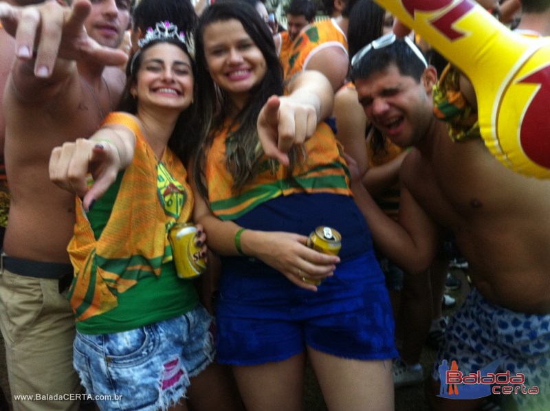 Balada: Fotos do Bloco Cabrobr no Carnaval de Ouro Preto / MG com Shows de Anitta e Mc Sapo