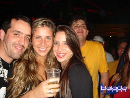 Balada: Fotos de quarta-feira no Lov.e