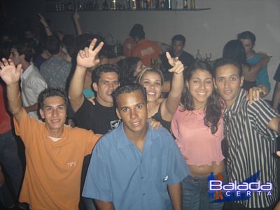 Balada: Fotos de Quinta-feira na Punto Disco Lounge