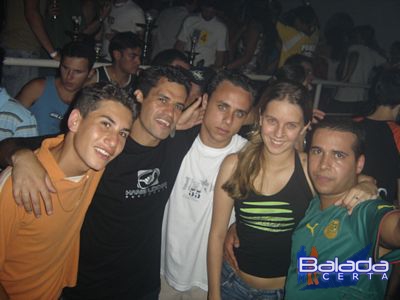 Balada: Fotos de Quinta-feira na Punto Disco Lounge