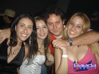 Balada: Fotos de Quinta-feira na Punto Disco Lounge