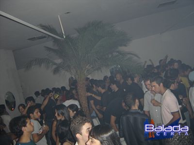 Balada: Fotos de Quinta-feira na Punto Disco Lounge