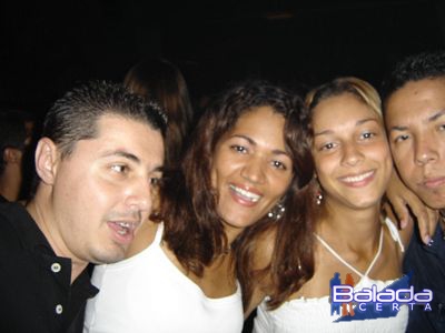 Balada: Fotos de Quinta-feira na Punto Disco Lounge