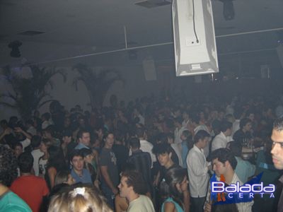 Balada: Fotos de Quinta-feira na Punto Disco Lounge