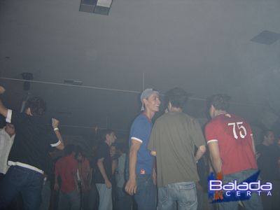 Balada: Fotos de Quinta-feira na Punto Disco Lounge