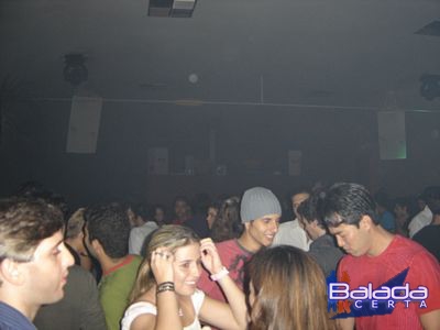 Balada: Fotos de Quinta-feira na Punto Disco Lounge