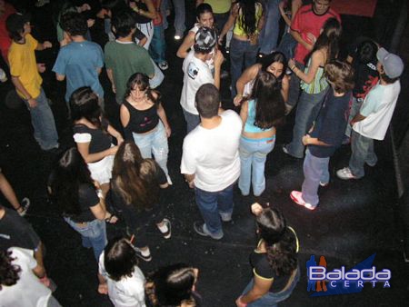 Balada: Fotos de Domingo na Matine da Seasons Disco Lounge