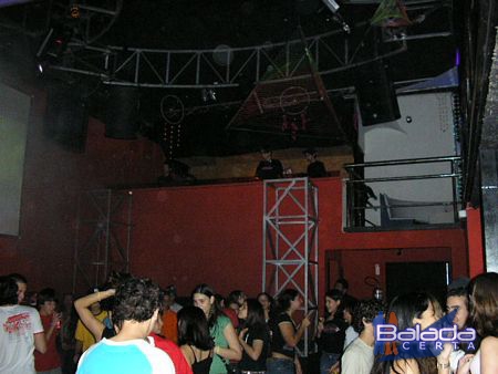 Balada: Fotos de Domingo na Matine da Seasons Disco Lounge