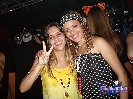 Balada: Fotos da festa a fantasia na Seasons Bar & Disco