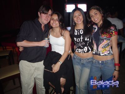 Balada: Fotos de segunda-feira, feriado na Cheers Club