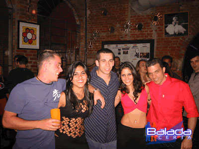 Balada: Fotos no Show Bar