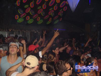 Balada: Fotos da Tip World Tour 2005 com Raja Ram - Litoral Norte - Boiucanga