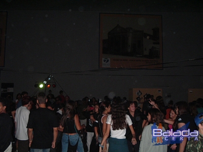 Balada: Fotos da Festa do Preto e Branco do Colgio Universitrio