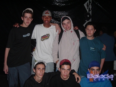 Balada: Fotos da Festa do Preto e Branco do Colgio Universitrio