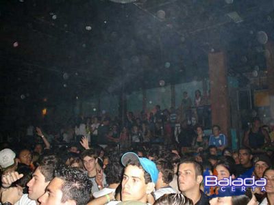 Balada: Fotos de Sexta no Avelinos SP