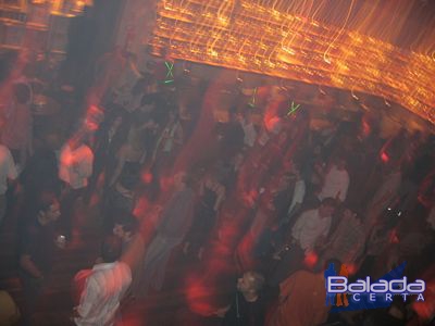 Balada: Fotos de Sexta no Happy News