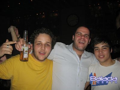 Balada: Fotos de Sbado no Happy News