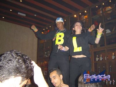 Balada: Fotos de Sexta no Happy News