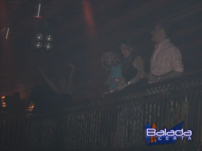 Balada: Fotos de Sexta no Happy News