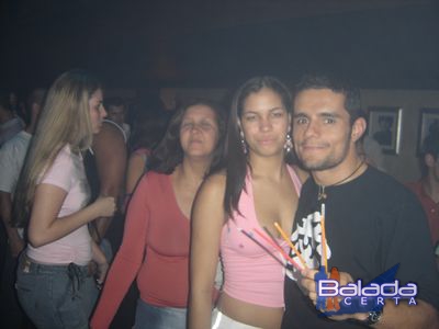 Balada: Fotos de Sexta no Happy News