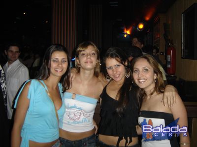 Balada: Fotos de Sexta no Happy News