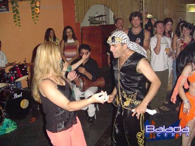 Balada: Fotos da Festa rabe no Kioski