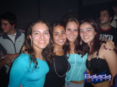 Balada: Fotos de Segunda-feira, feriado, na e-muzik