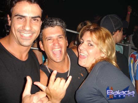 Balada: Fotos de quinta-feira no e-muzik