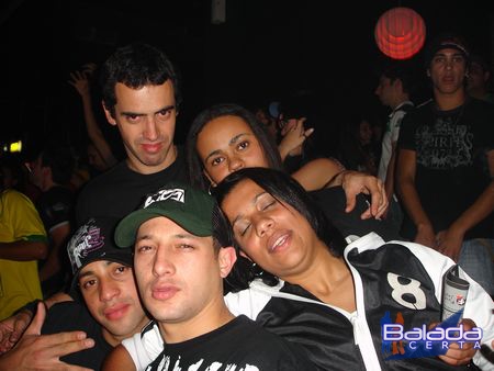 Balada: Fotos de quinta-feira no e-muzik