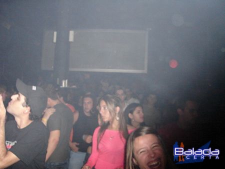 Balada: Fotos de quinta-feira na e-muzik