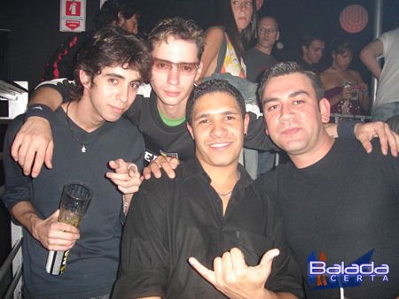 Balada: Fotos de quinta-feira na e-muzik