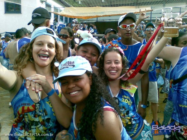 Balada: Fotos do carnaval em Ouro Preto 2009 com o Bloco Diretoria