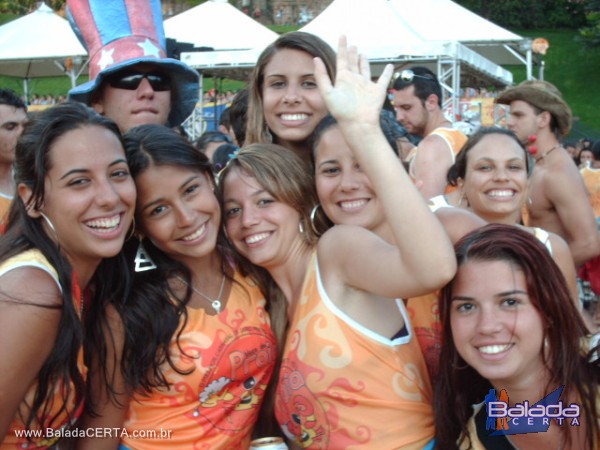 Balada: Fotos do carnaval em Ouro Preto 2009 com o Bloco da Praia