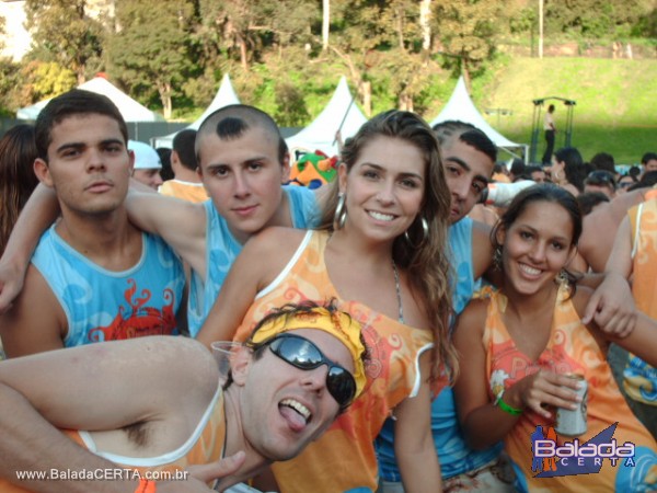 Balada: Fotos do carnaval em Ouro Preto 2009 com o Bloco da Praia