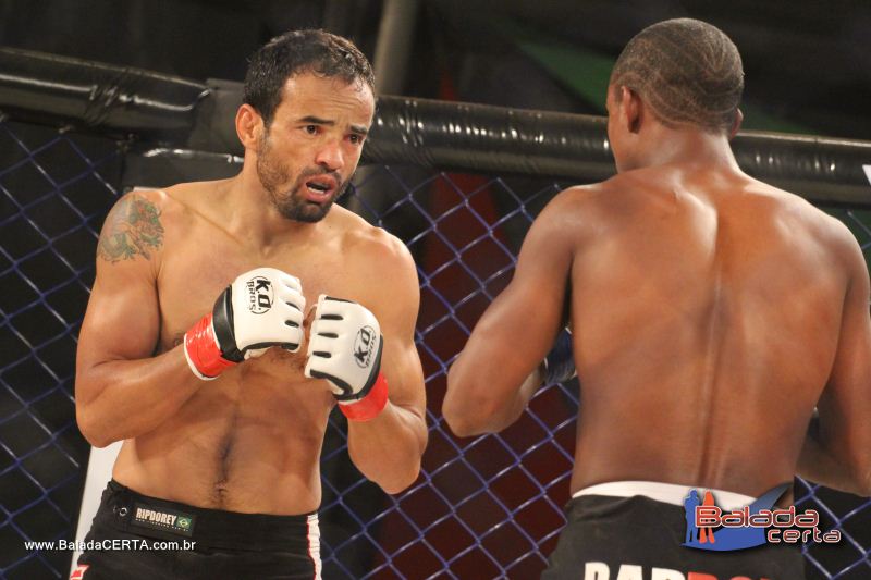 Balada: Bras�lia Rodeio Show - ROCKSTRIKE MMA - Parque Le�o - DF
